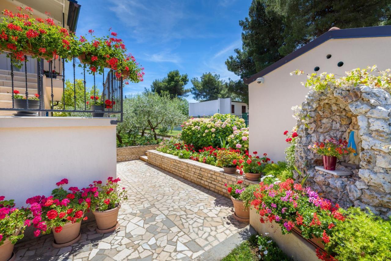 Hortensia Apartment *
